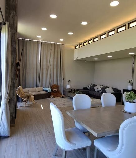 Se vende preciosa parcela en Talagante, El Oliveto, gran casa amueblada, piscina, quincho UF17.000.